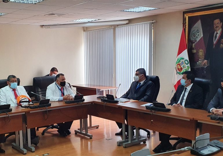Tribunal Constitucional debe pronunciarse en treinta días útiles sobre Ley 30139 que amplía pase de médicos CAS a Régimen 728