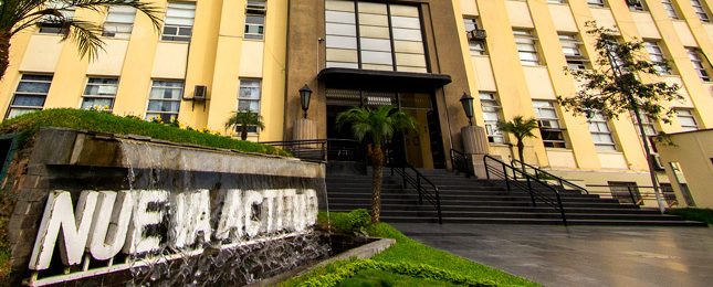 Ministra de Salud Pilar Mazzetti se rectifica y retira expresiones ofensivas a médicos del país