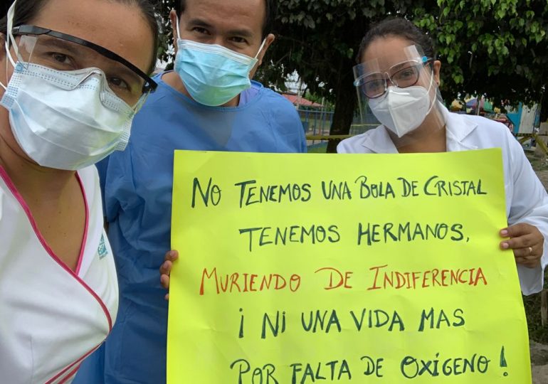 Gran plantón de protesta con toma de la avenida La Marina en Iquitos realizaron médicos y trabajadores del Hospital III exigiendo planta oxígeno