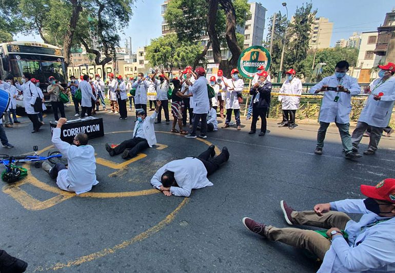 Mañana se inician plantones de protesta en Hospital Ramón Castilla de EsSalud en Lima rumbo al Paro Nacional ¡Fuera Molinelli! del 27 de mayo