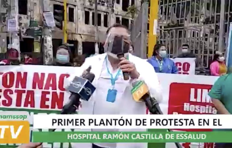 Primer plantón de protesta en el Hospital Ramón Castilla de EsSalud