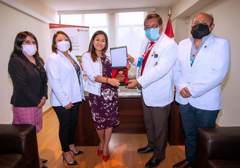 Cirujanos dentistas de SINAMSSOP piden se declare en emergencia sanitaria salud bucal en EsSalud ante abandono de los servicios