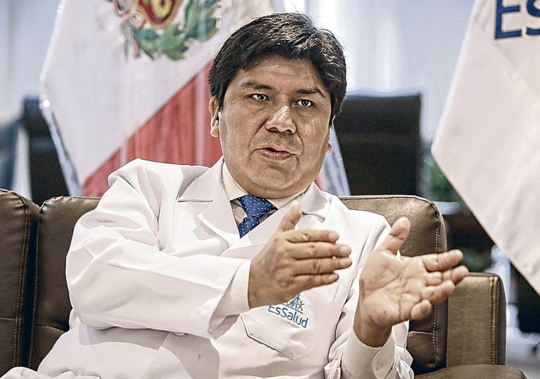 Mario Carhuapoma: “Acá en EsSalud no hay ninguna imposición (de funcionarios), es falso lo que dicen”