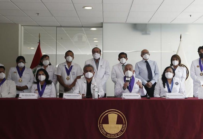 Las razones de la comunidad médica para pedir la destitución de ministro de Salud, Hernán Condori