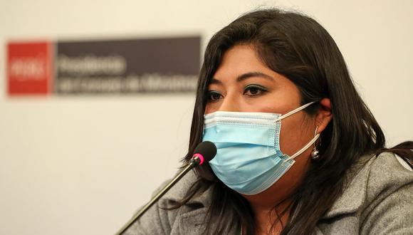 Betssy Chávez: denuncian presunto plagio de ministra de Trabajo en tesis para obtener título de abogada