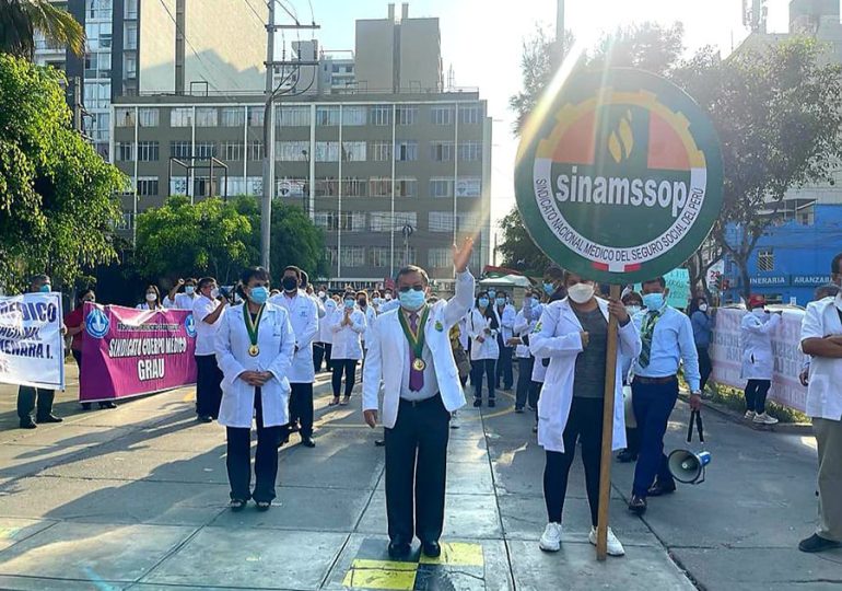 Secretario general del SINAMSSOP pidió a presidente de EsSalud que funcionarios no tengan antecedentes por corrupción