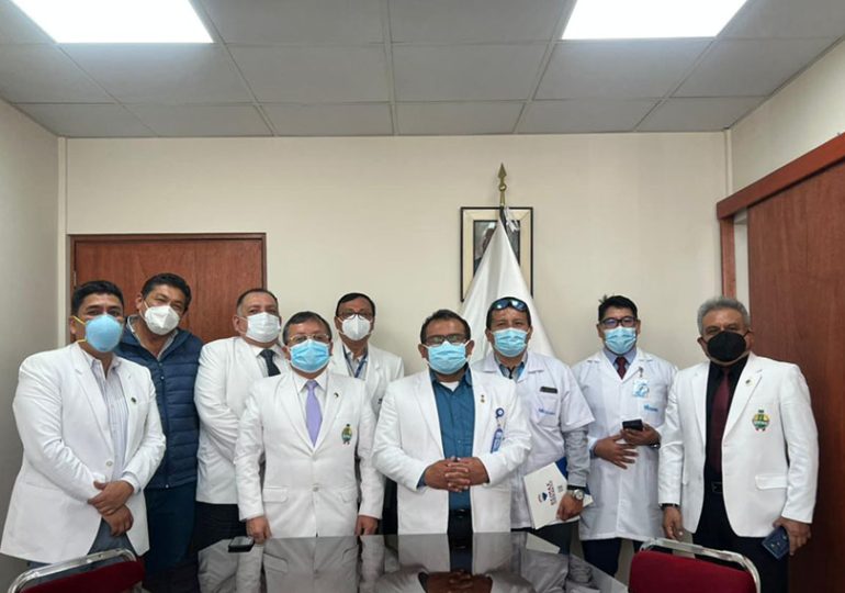 Secretario General del SINAMSSOP y gerente de Red Asistencial Arequipa se reunieron para tratar temas pendientes de gestión