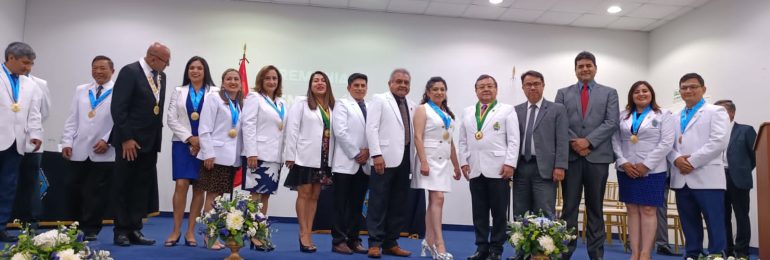 Secretario General participó en la ceremonia de juramentación del nuevo Consejo Directivo Nacional del Colegio Químico Farmacéutico del Perú
