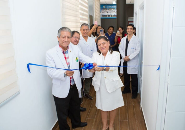 Cuerpo Médico del Hospital Nacional Almanzor Aguinaga Asenjo - Chiclayo remodeló infraestructura de sus ambientes