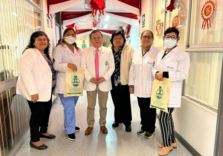 Afiliadas al Cuerpo Médico de los hospitales “Augusto Hernández M.” y “Felix Torrealva G.” Recibieron presente de SINAMSSOP
