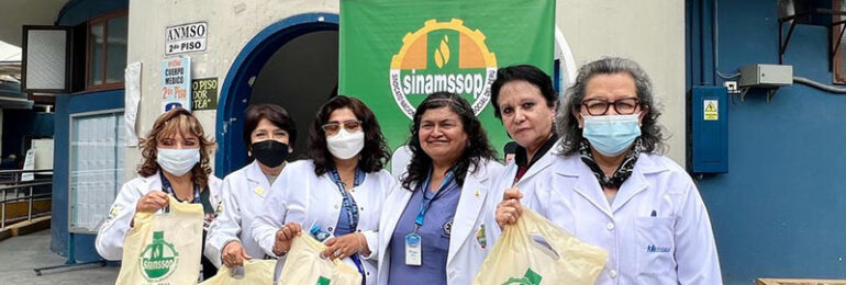 Hoy se realizó entrega de mandiles para las agremiadas del Hospital Nacional “Guillermo Almenara Irigoyen”