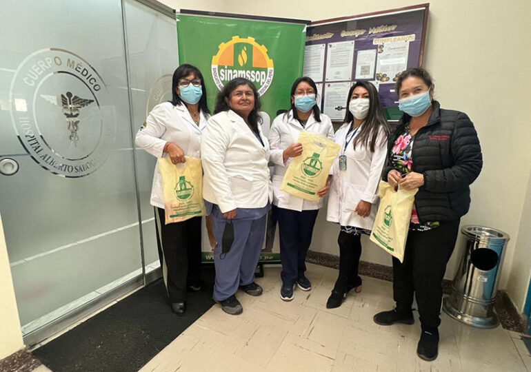 Finalizó entrega de mandiles a las agremiadas del SINAMSSOP y próximamente se realizará a los agremiados