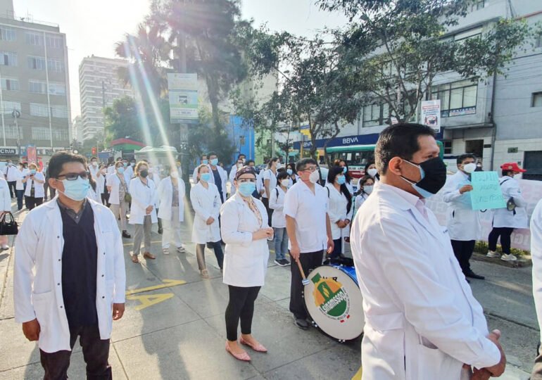 Este miércoles 6 de diciembre médicos anestesiólogos de EsSalud realizarán protesta para exigir descanso por radiación
